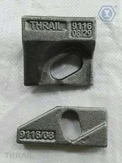 self-locking rail clips